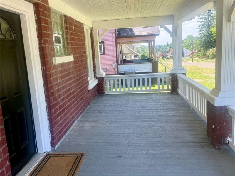 399 W Warren Avenue, Youngstown, OH 44511 Photo 3