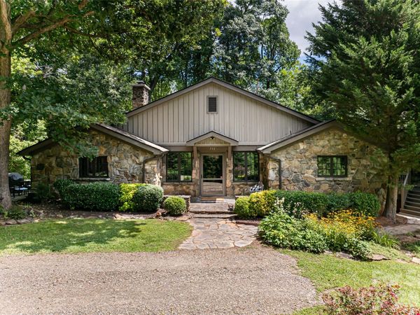711 Shawnee Trail , Asheville, NC 28805
