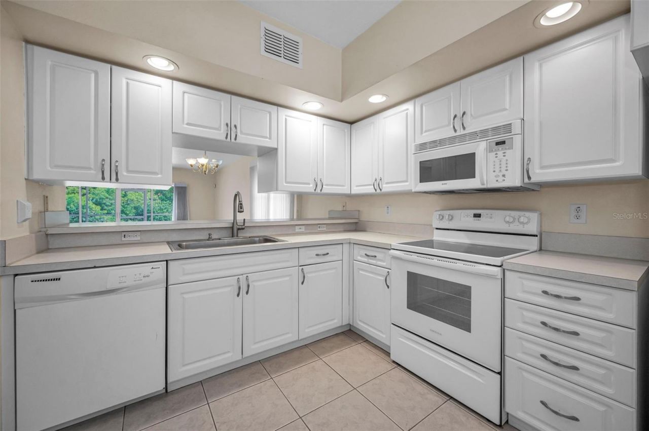 1400 Water View Drive W, Unit 104, Largo, FL 33771 Photo
