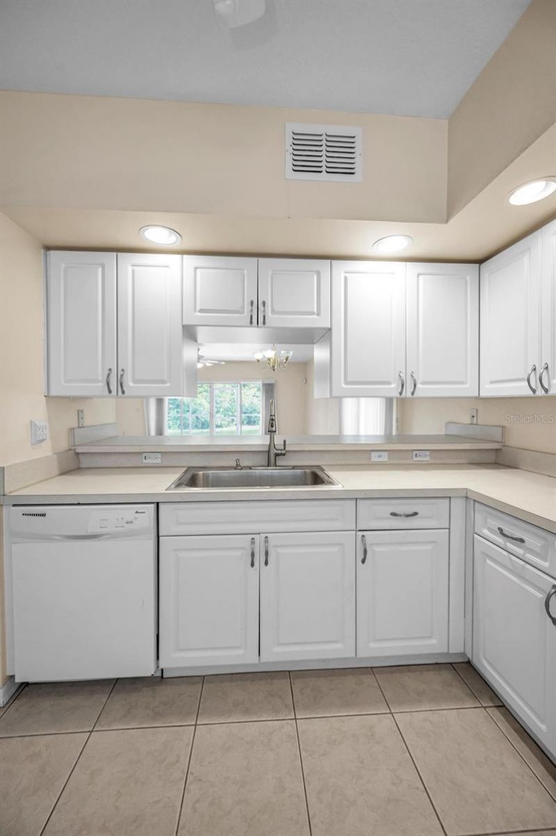 1400 Water View Drive W, Unit 104, Largo, FL 33771 Photo