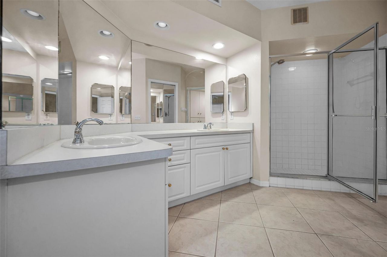 1400 Water View Drive W, Unit 104, Largo, FL 33771 Photo