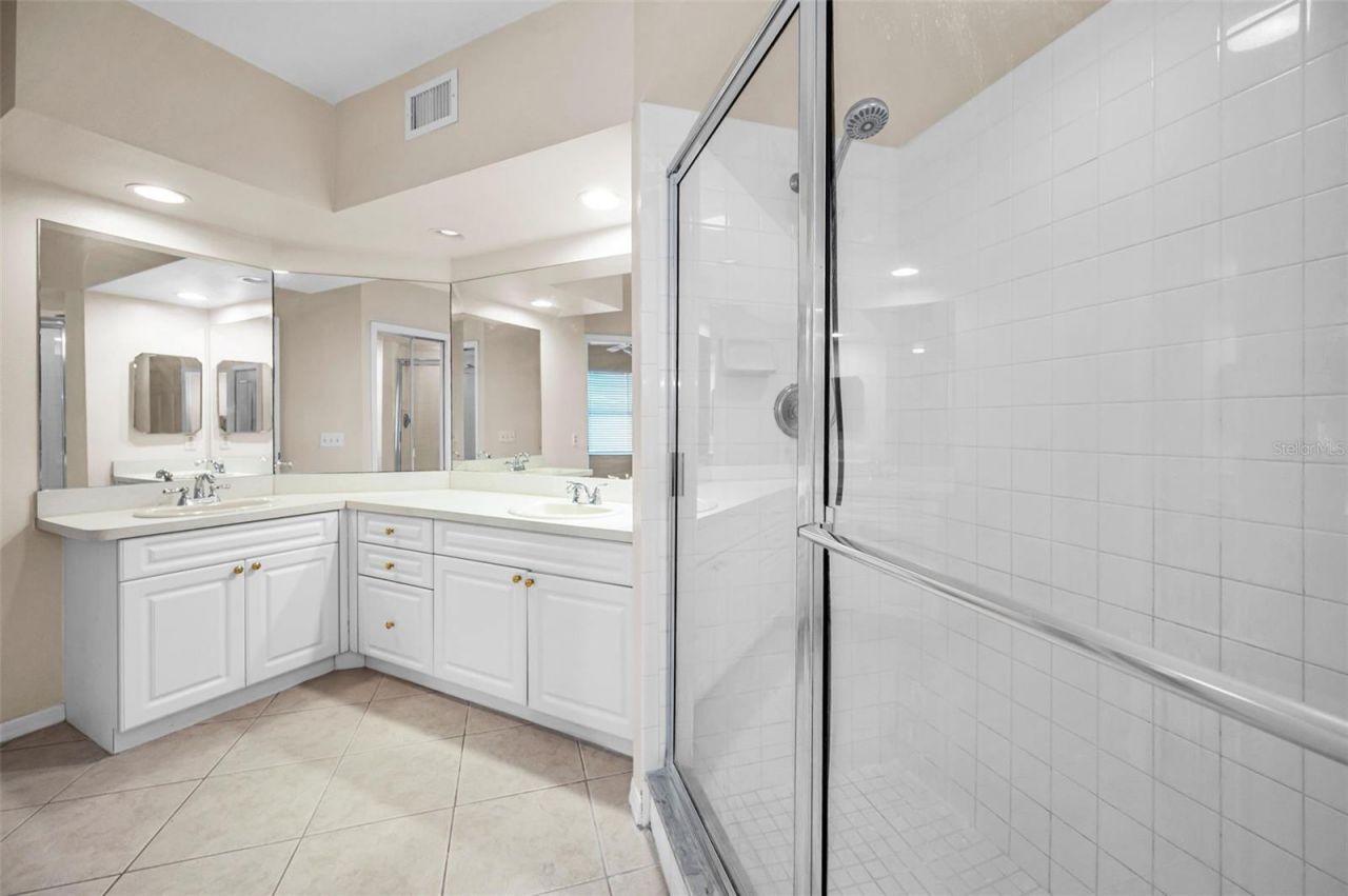 1400 Water View Drive W, Unit 104, Largo, FL 33771 Photo