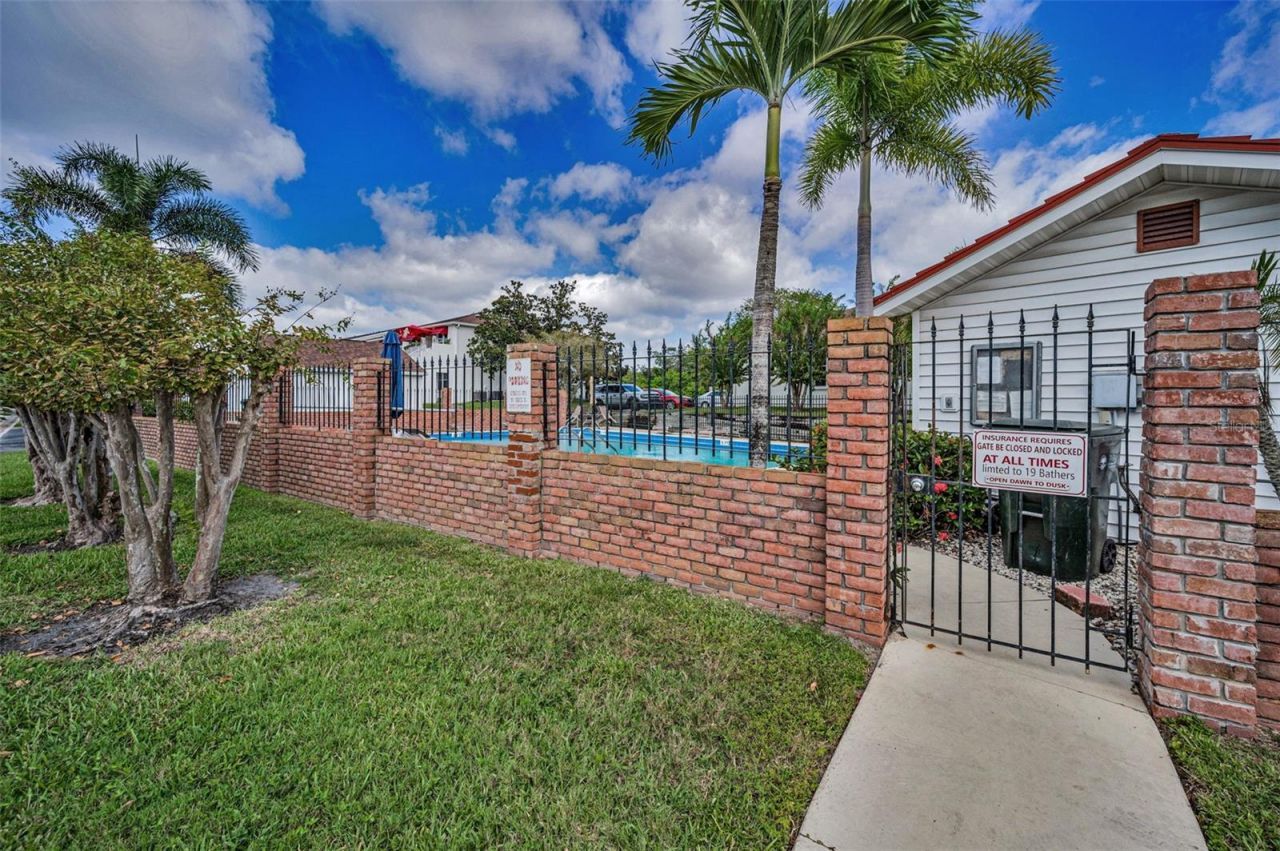 1400 Water View Drive W, Unit 104, Largo, FL 33771 Photo