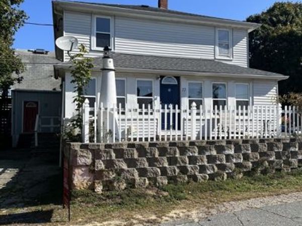 22 Grove St, Unit 2, Wareham, MA 02532