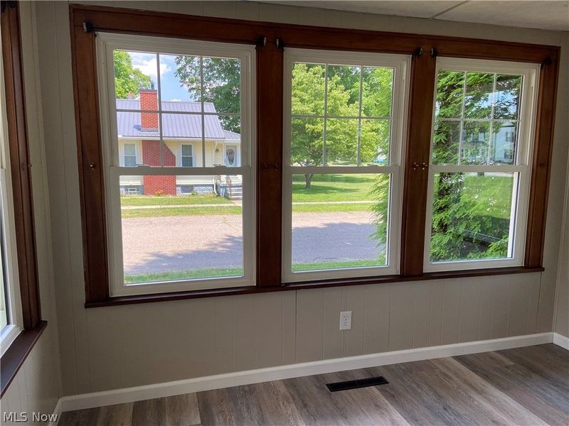 102 Downs Avenue, Newcomerstown, OH 43832 Photo 8
