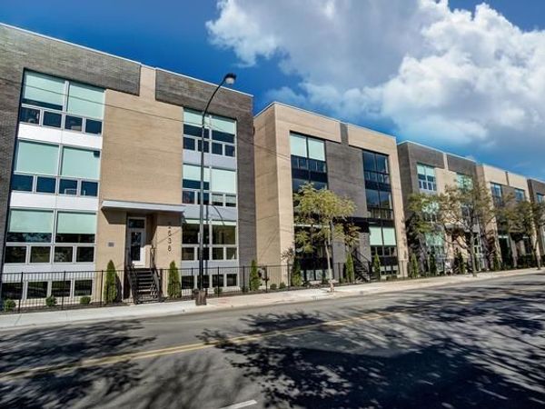 2522 W Addison Street , Unit 2W, Chicago, IL 60618