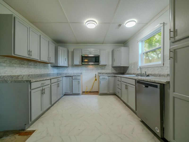 12 Spring Street, Glouster, OH 45732 Photo 9