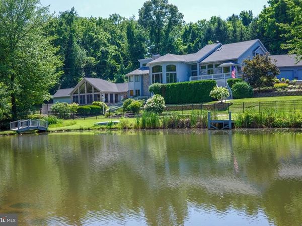 3020 POND DRIVE , YORK, PA 17402