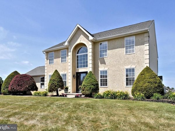 41 EDMONDS DRIVE, ROYERSFORD, PA 19468