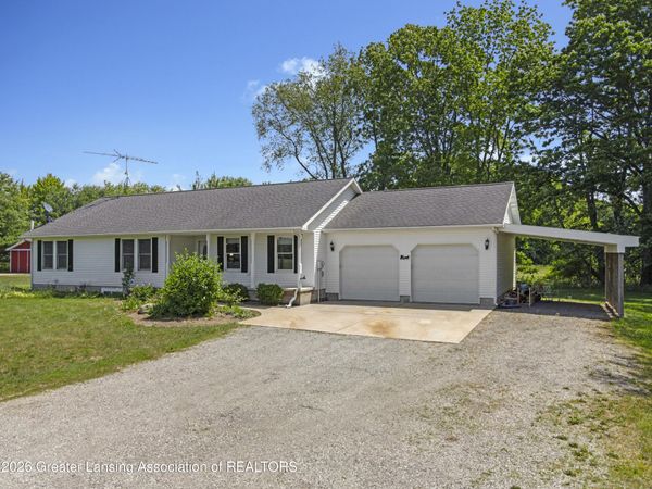 2992 Budd, Stockbridge, MI 49285