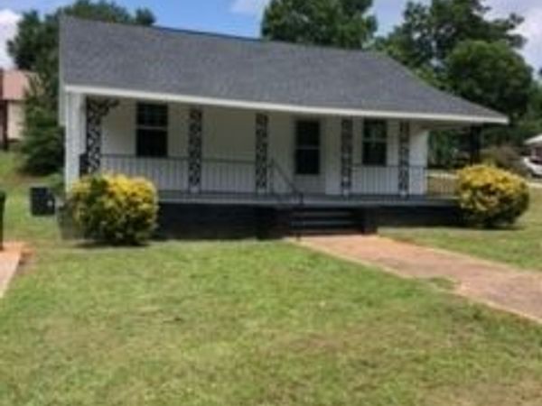 709 Spring Street, Valley, AL 36854