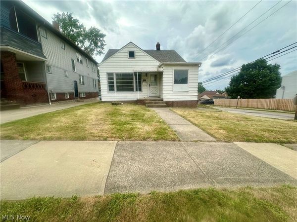 4904 E 90th Street, Garfield Heights, OH 44125