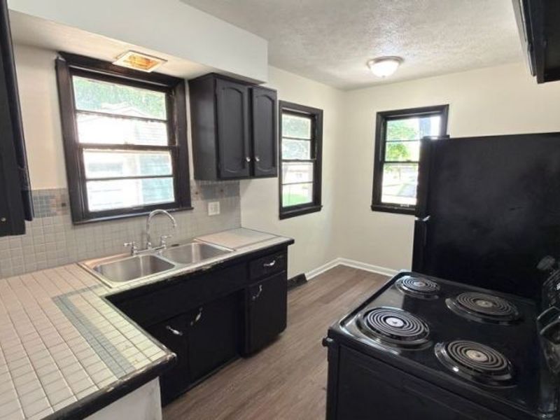 888 Garfield Street, Akron, OH 44310 Photo 6