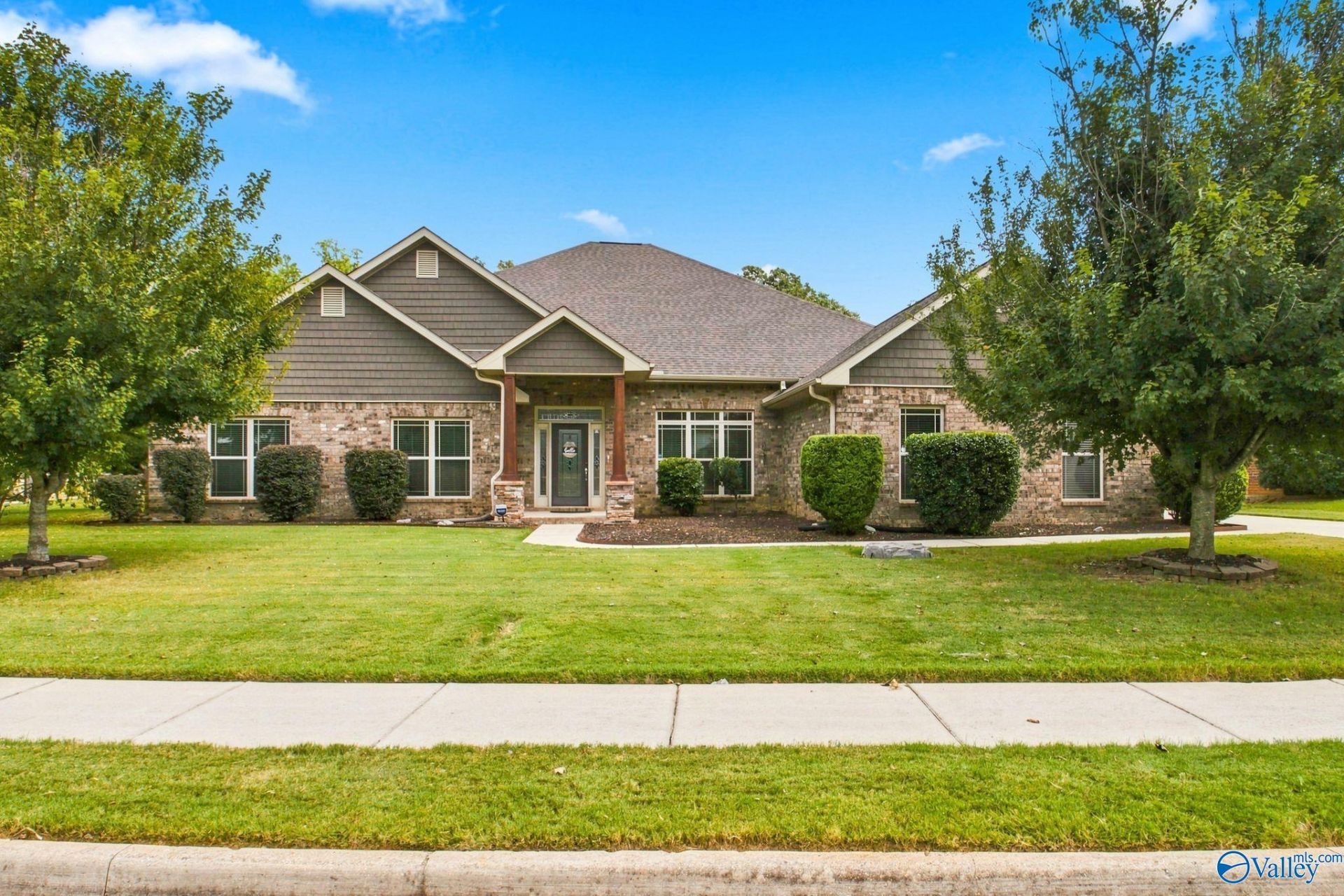 205 Maplebrook Drive, Madison, AL 35756 Main Photo