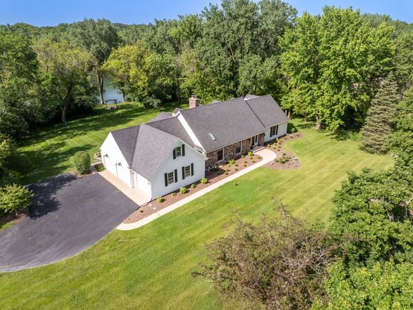 21884 N Andover Road, Kildeer, IL 60047