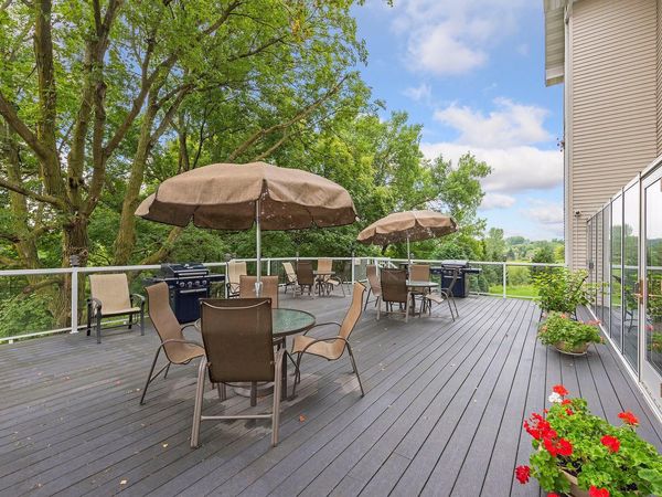 1321 Lake Drive W, Unit 123, Chanhassen, MN 55317