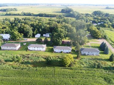 850 30th Avenue NW, Willmar, MN 56201