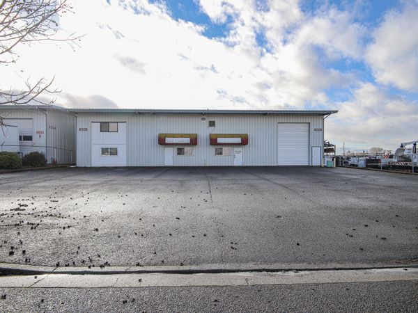 6026 Crater Lake Avenue, Medford, OR 97502