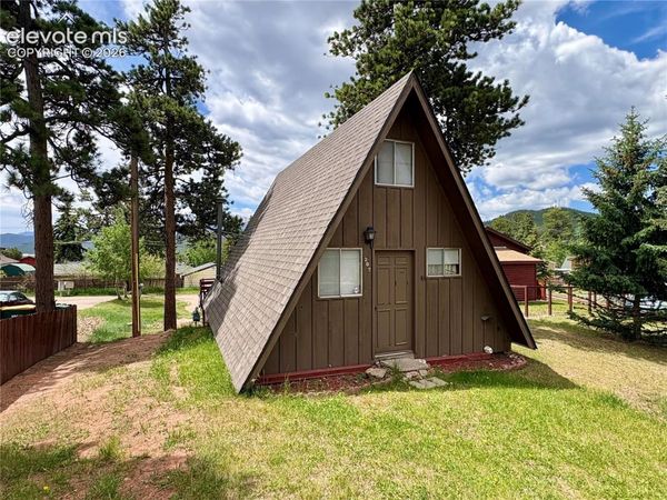 207 E Lake Avenue, Woodland Park, CO 80863