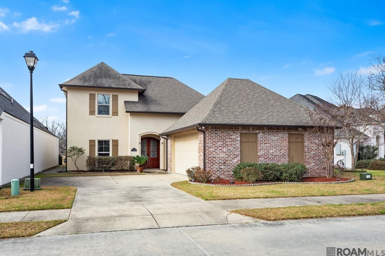 8272 Valencia Ct, Baton Rouge, LA 70820 Main Photo