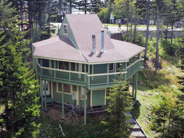 81 Sundown Dr., Snowshoe, WV 26209