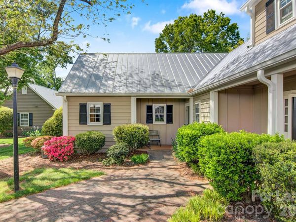 3700 Selwyn Farms Lane, Unit 4, Charlotte, NC 28209