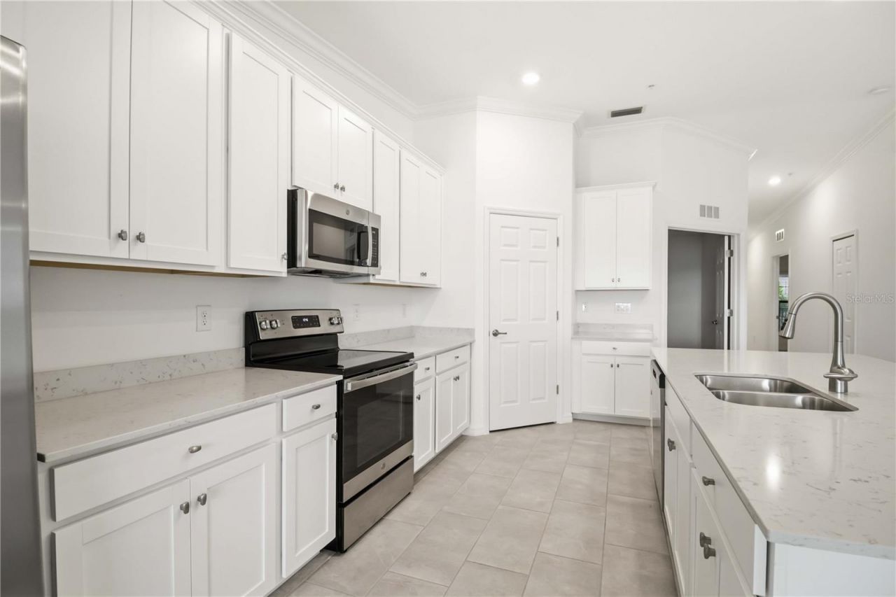 5695 Palmer Circle , Unit 203, Bradenton, FL 34211 Photo