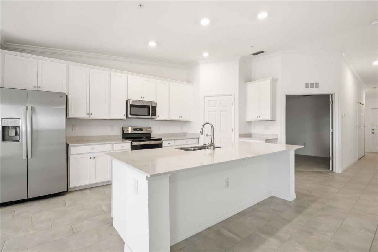 5695 Palmer Circle , Unit 203, Bradenton, FL 34211 Photo