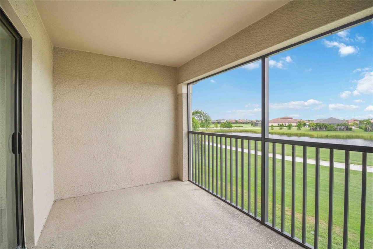 5695 Palmer Circle , Unit 203, Bradenton, FL 34211 Photo