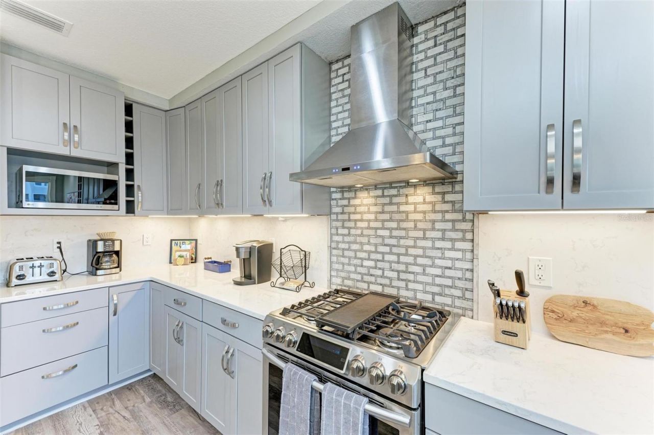 276 Lewis Circle, Unit 112, Punta Gorda, FL 33950 Photo