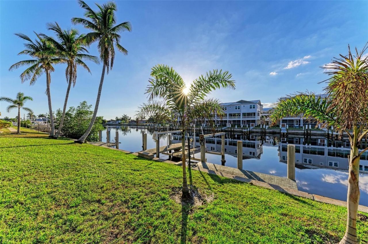276 Lewis Circle, Unit 112, Punta Gorda, FL 33950 Photo