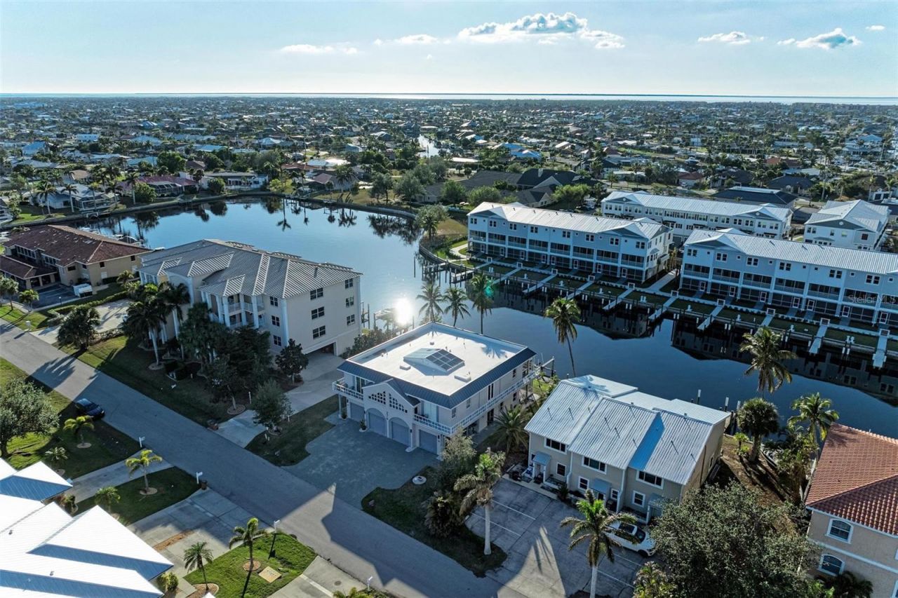 276 Lewis Circle, Unit 112, Punta Gorda, FL 33950 Photo