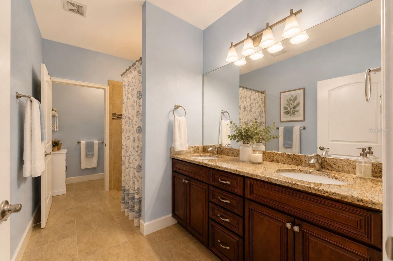 12938 NW 11th Place , Newberry, FL 32669 Photo