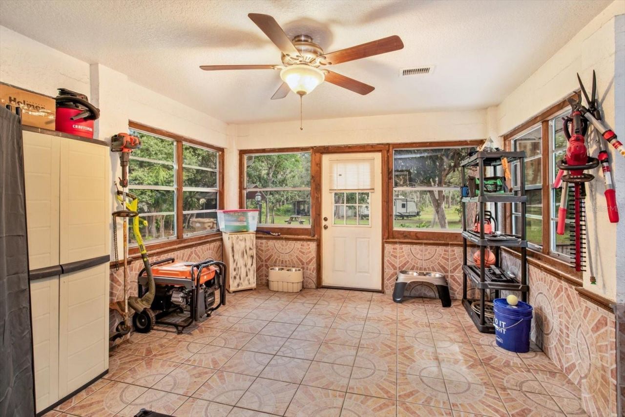 17249 Holly Court, Umatilla, FL 32784 Photo