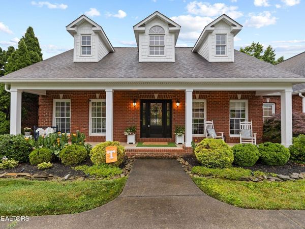 2414 Cross Creek Drive, Maryville, TN 37803