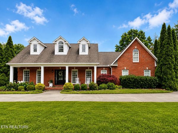 2414 Cross Creek Drive, Maryville, TN 37803