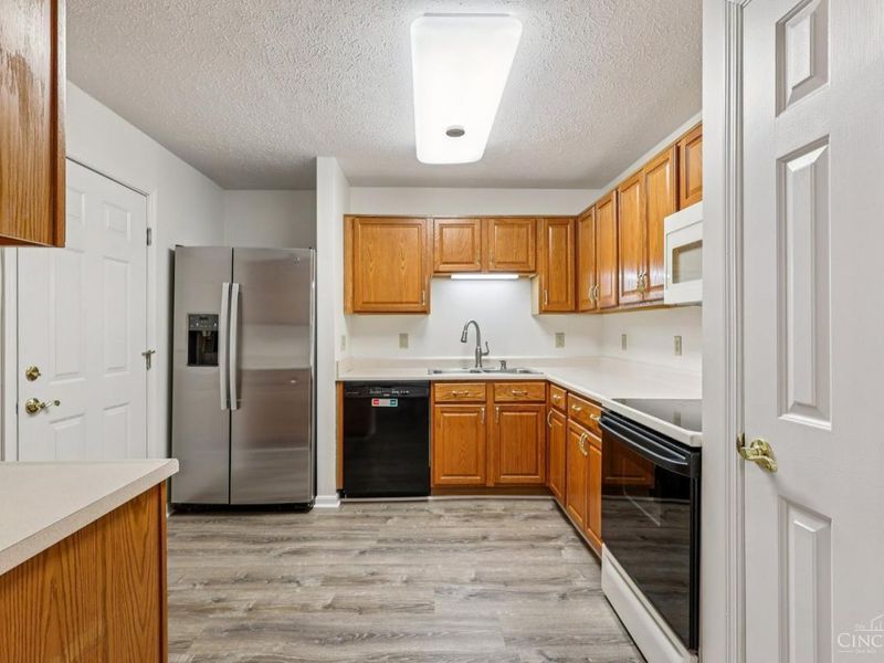 5165 North Bend Crossing, Green Township, OH 45247 Photo 15