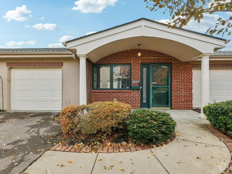 5165 North Bend Crossing, Green Township, OH 45247 Photo 2