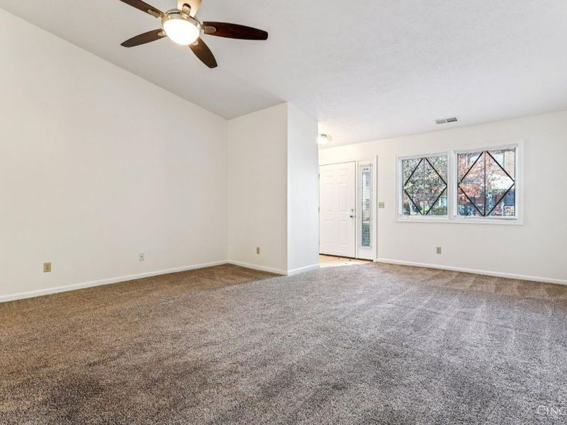 5165 North Bend Crossing, Green Township, OH 45247 Photo 9
