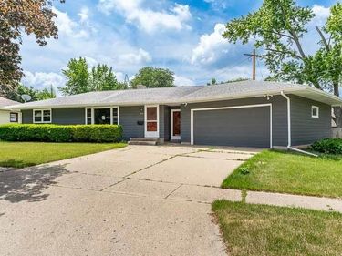 3611 Beach Street, ROCKFORD, IL 61108