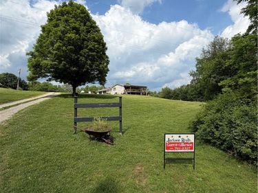 172 Wigal Road, Belleville, WV 26133