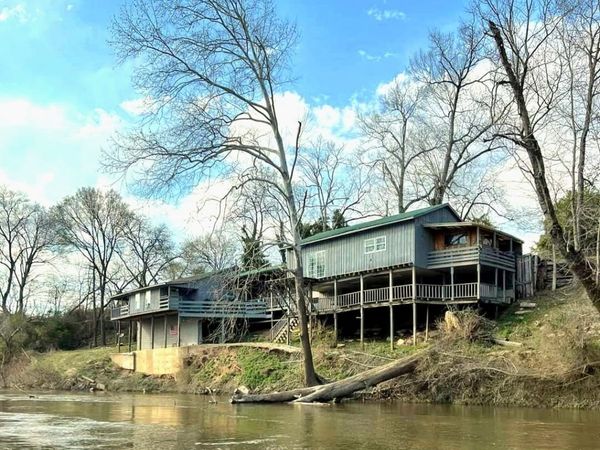 1101 W Jackson St , Shelbyville, TN 37160