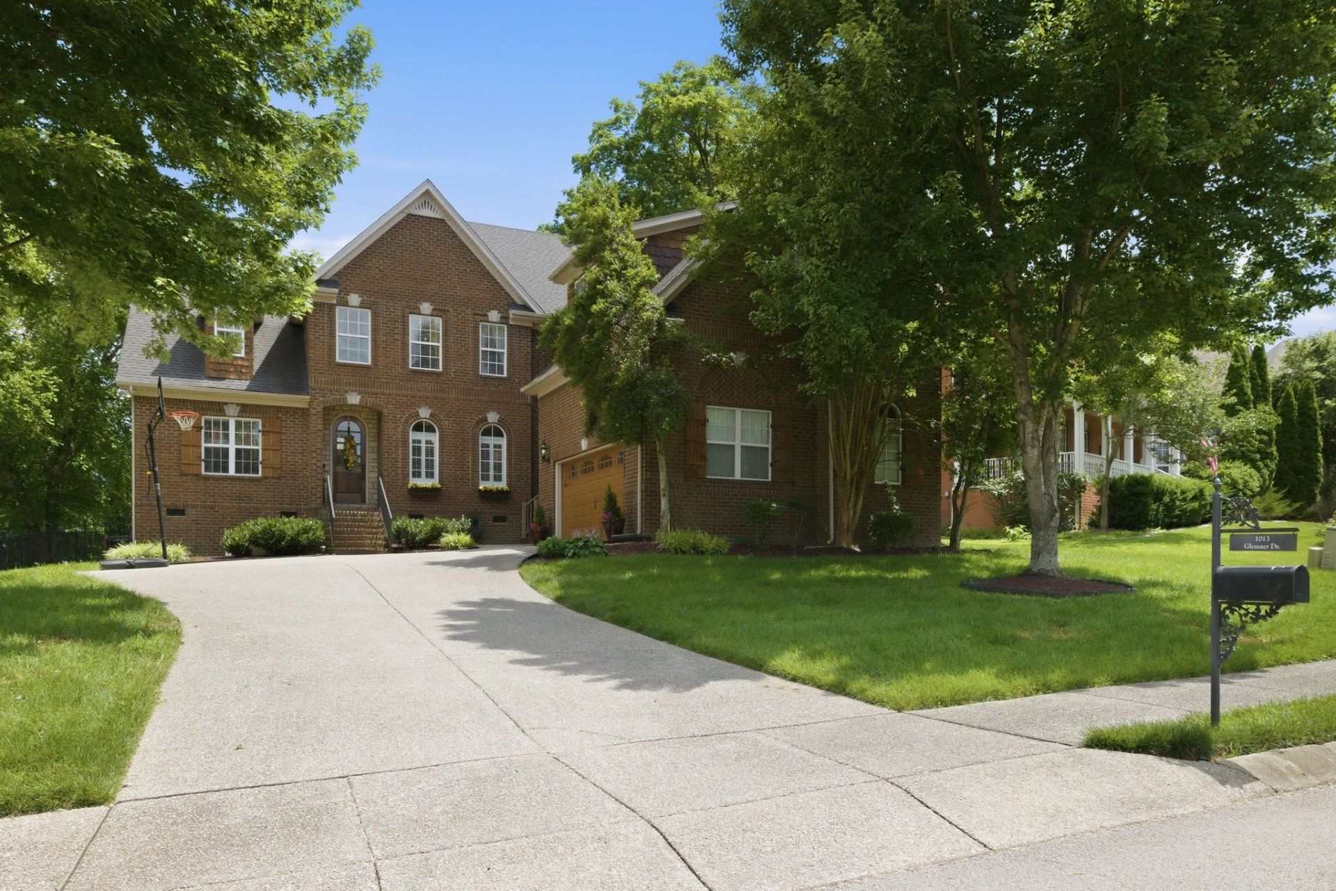 1013 Glessner Dr  Spring Hill, TN 37174
