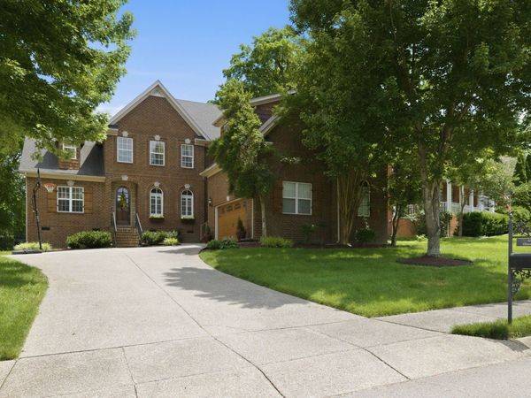 1013 Glessner Dr , Spring Hill, TN 37174