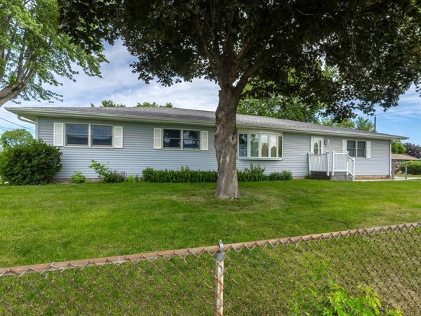 5770 Poppy Garden Road , Colona, IL 61241