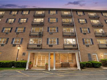4 Consulate Drive, Unit 3C, Tuckahoe, NY 10707