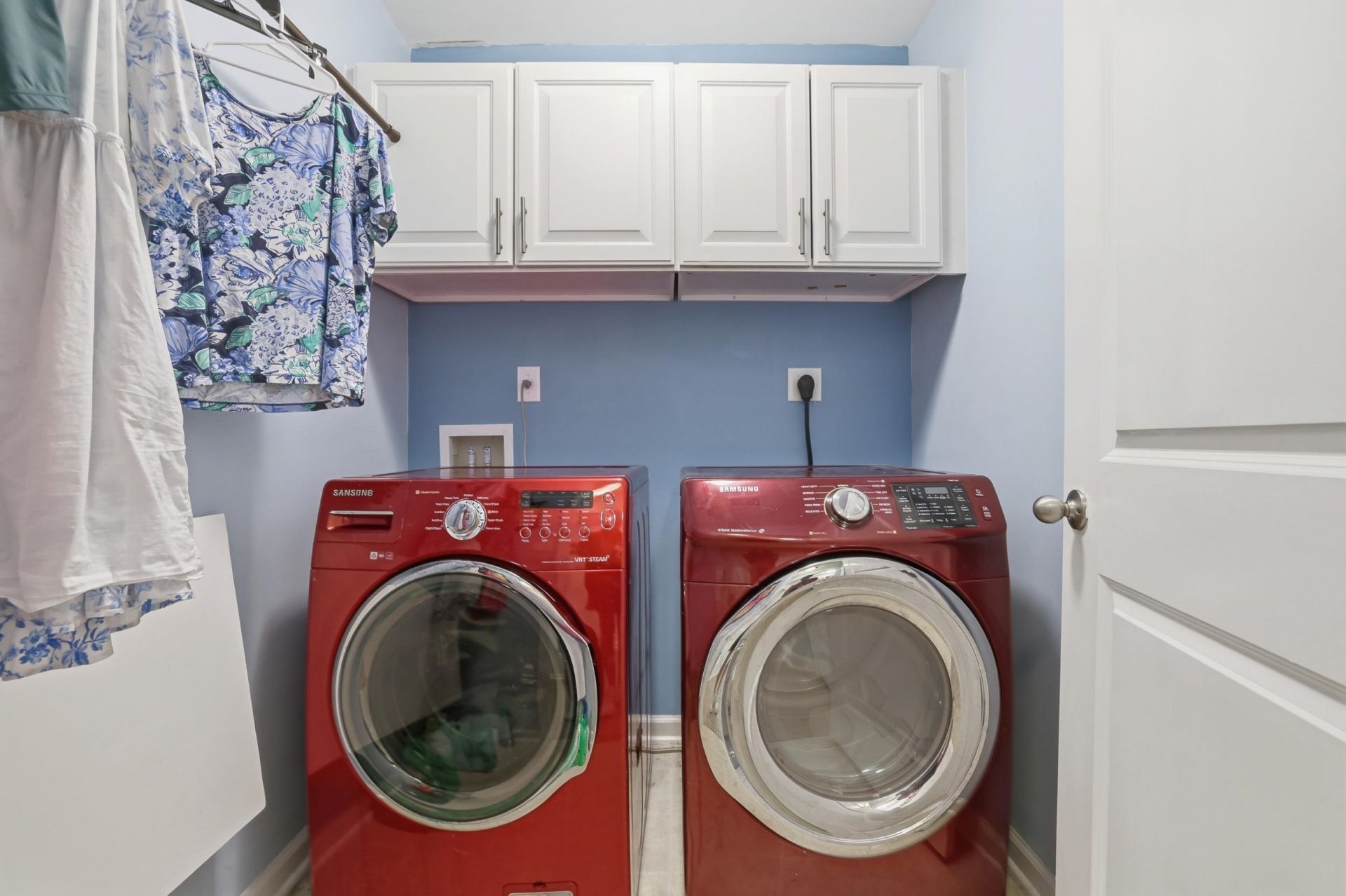 100 Oak Leaf Dr. Photo 15