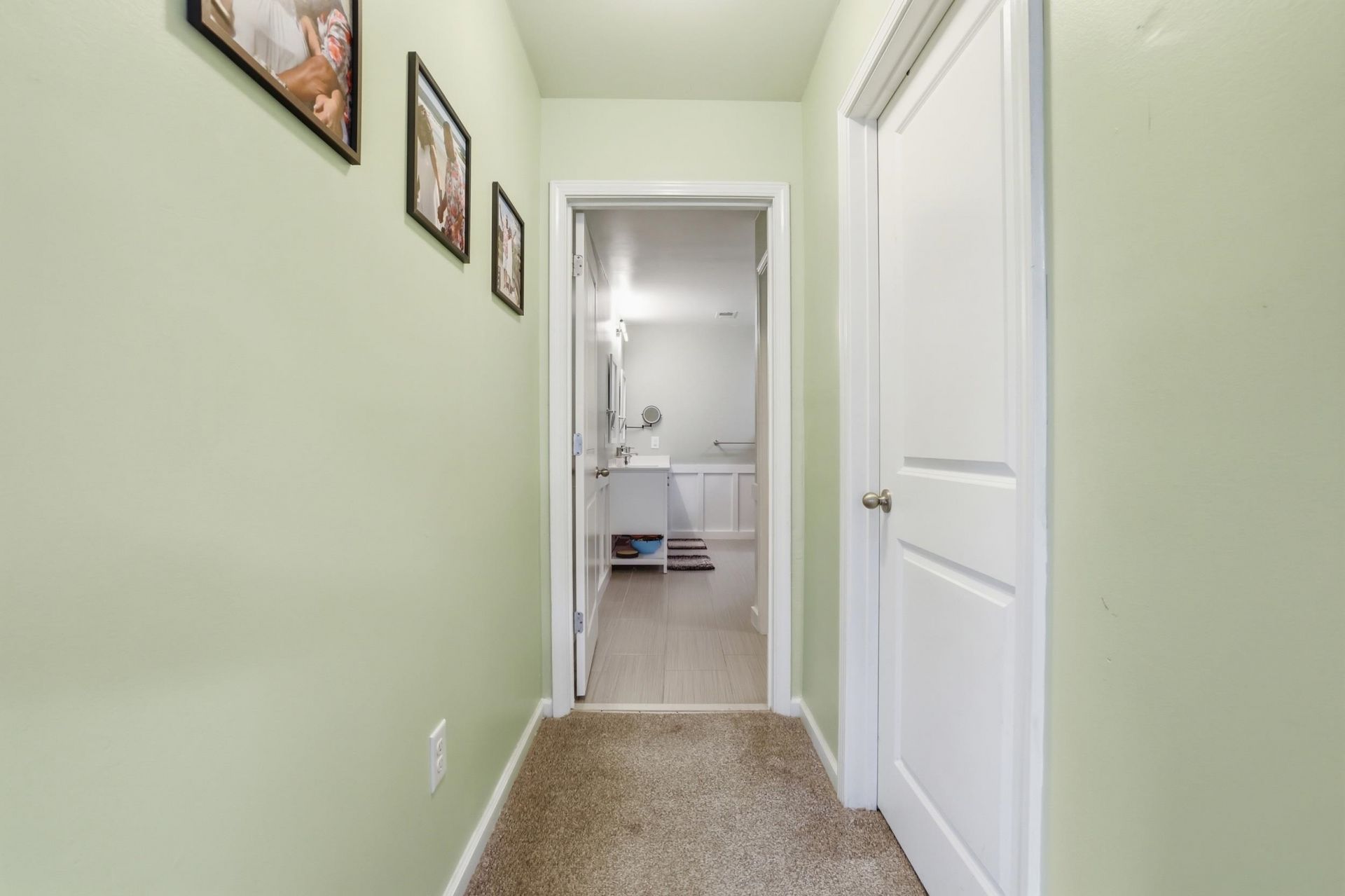 100 Oak Leaf Dr. Photo 18