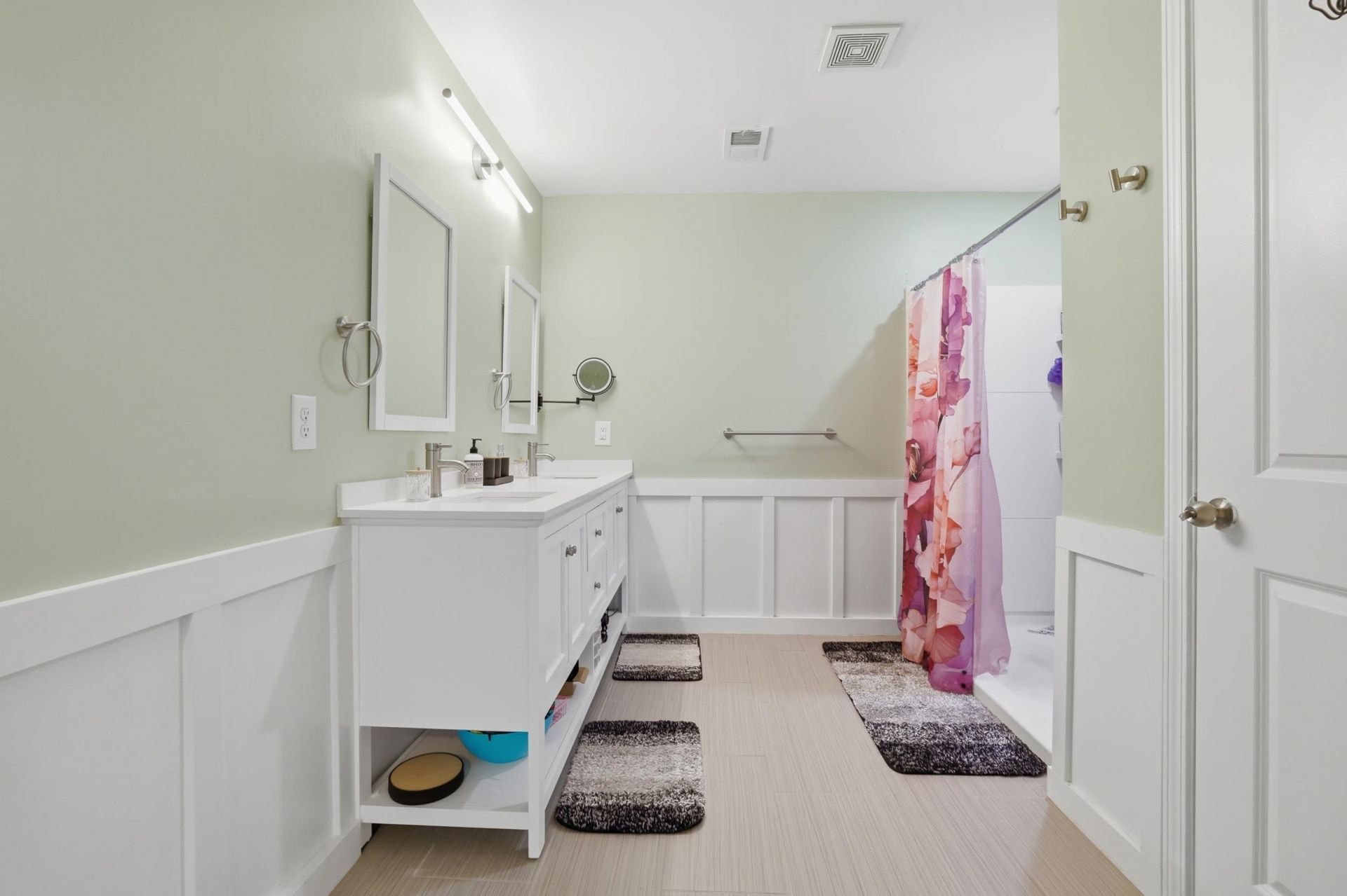 100 Oak Leaf Dr. Photo 20