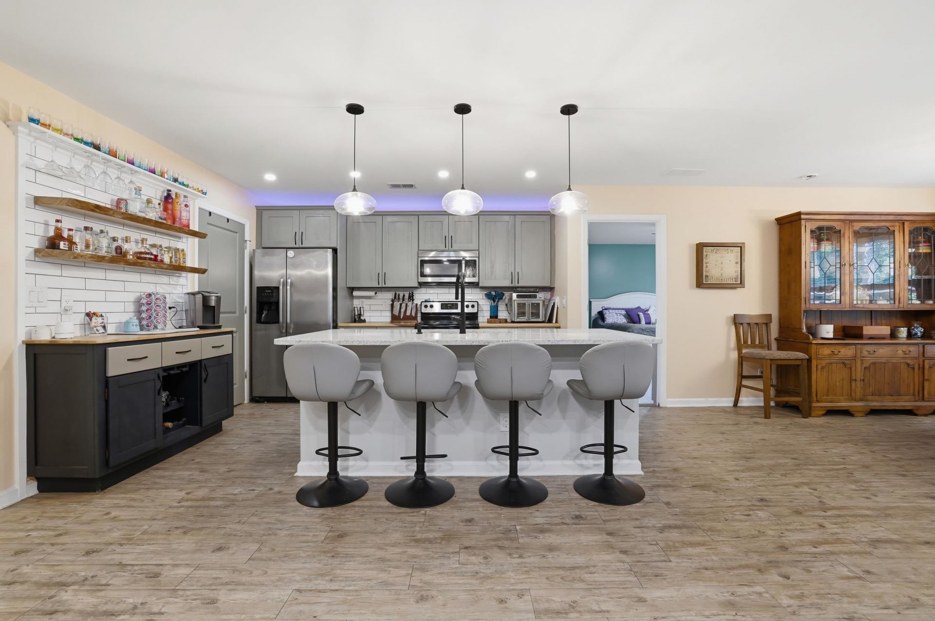 100 Oak Leaf Dr. Photo 22